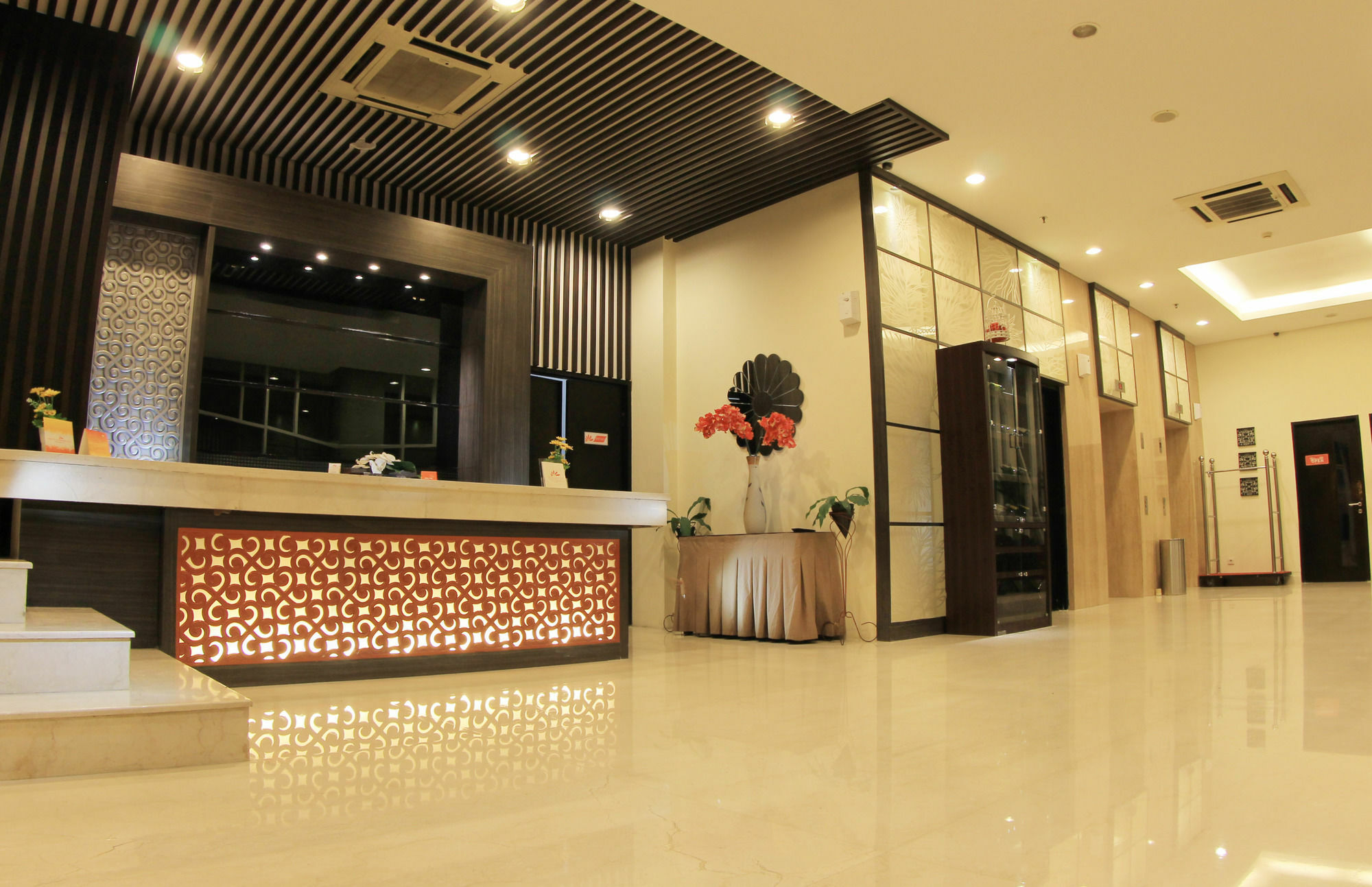 The Edelweiss Hotel Джокьякарта Экстерьер фото